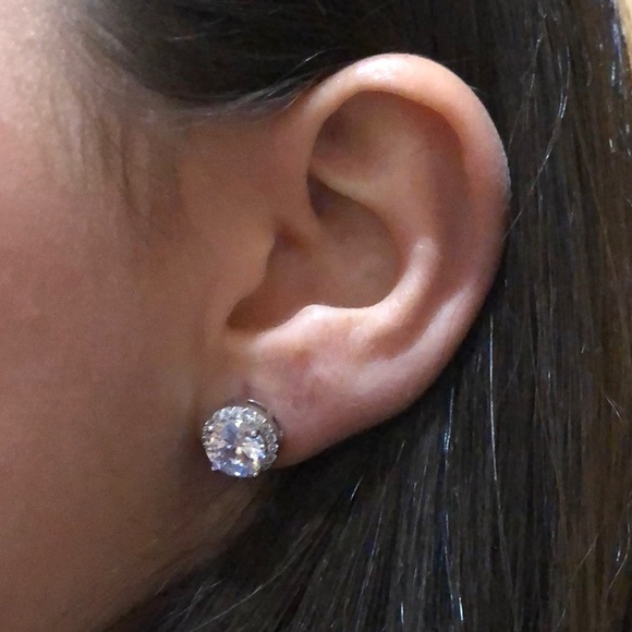 Elegant Big Stud Earrings (White Gold) - Picture 5 of 5